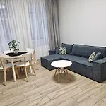 Platinum 7 Apartment *